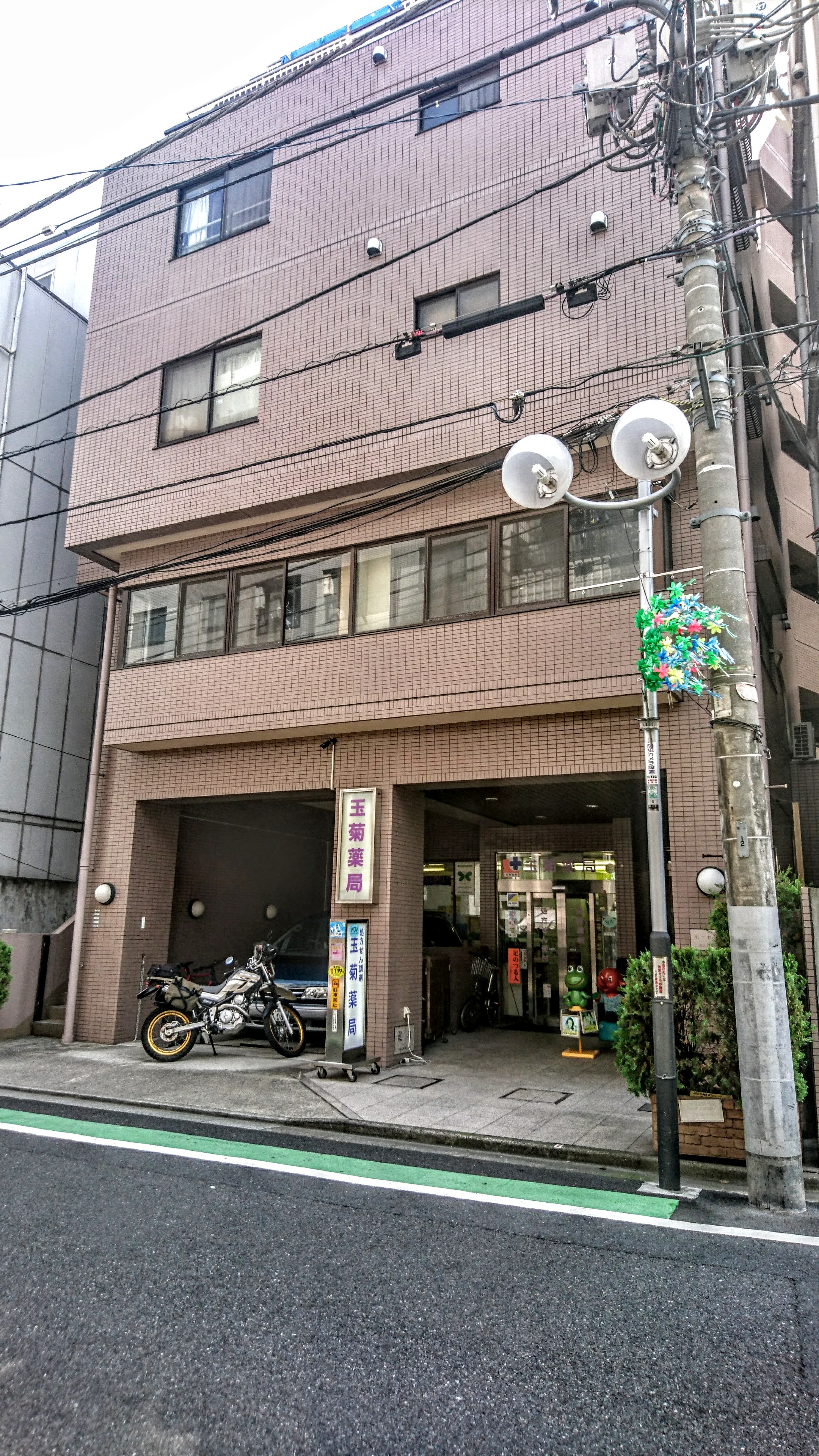 ポート白金